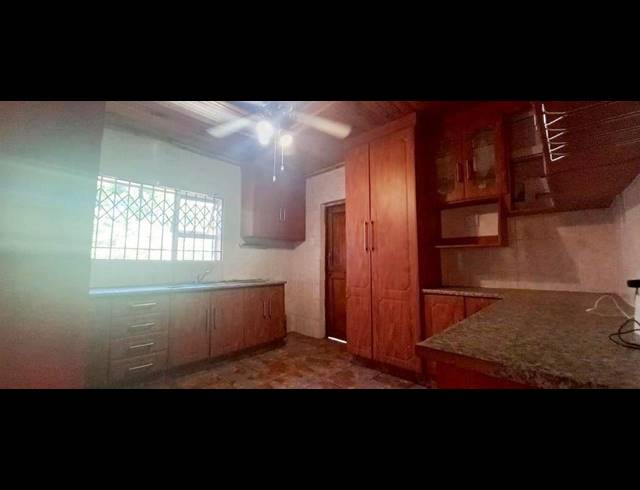 4 BEDROOM HOUSE RENTED IN ALGOA PARK